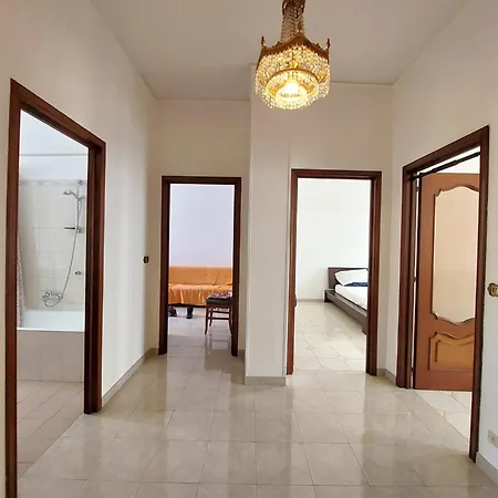 Casa Stazione Διαμέρισμα *